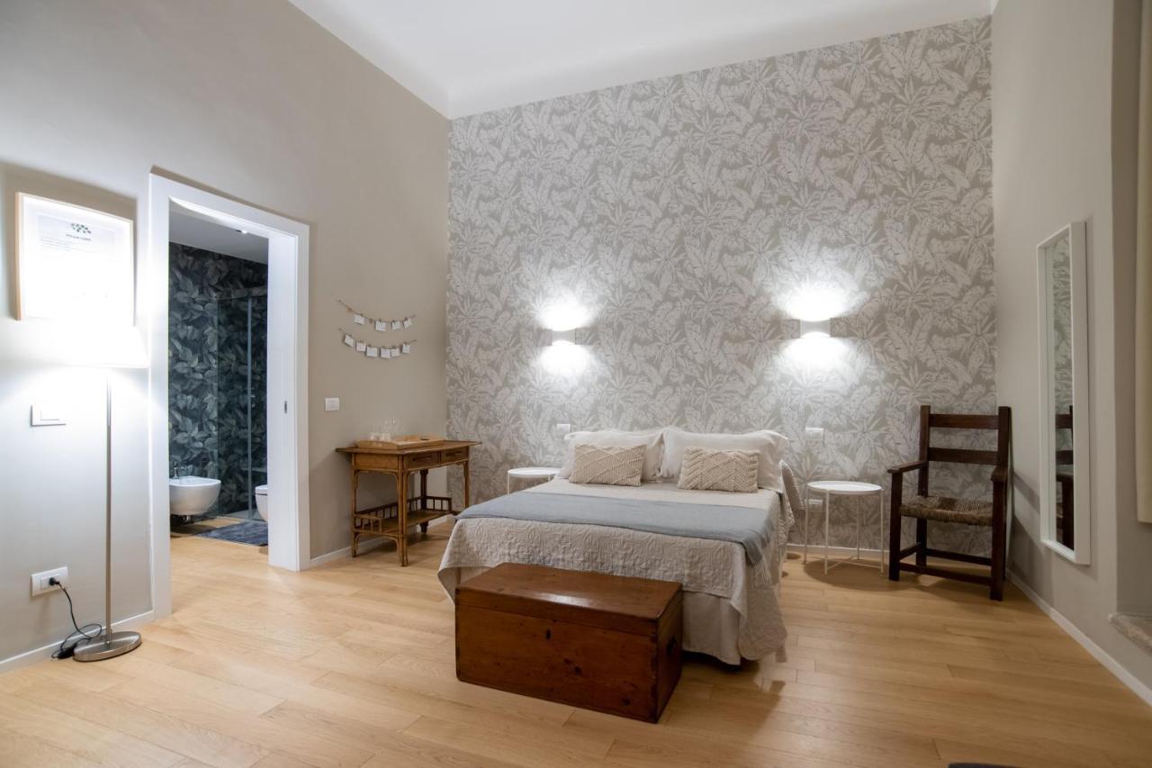 Room24 R Bari Esterno foto