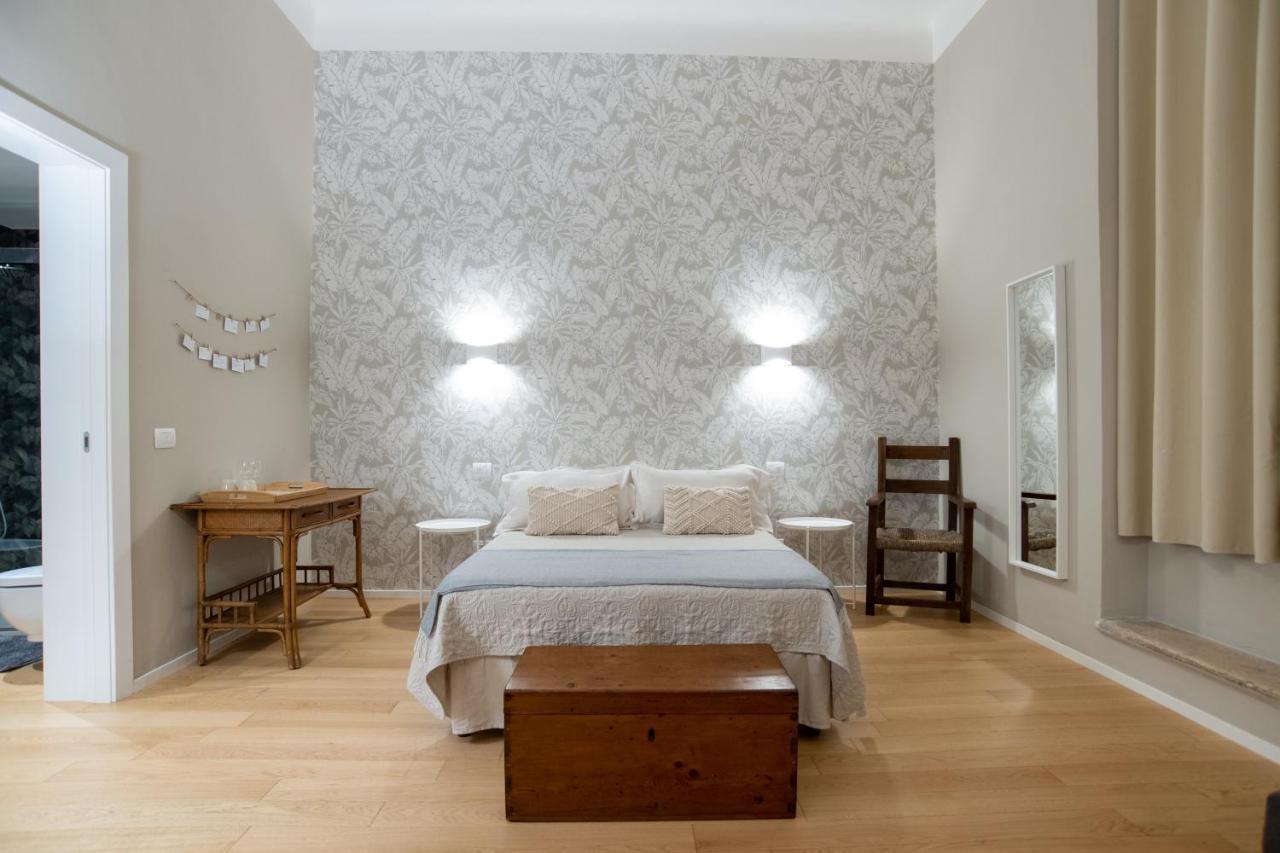 Room24 R Bari Esterno foto